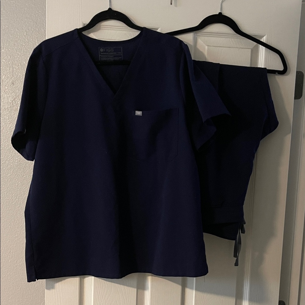 Figs Navy Blue V-Neck  Scrub Set